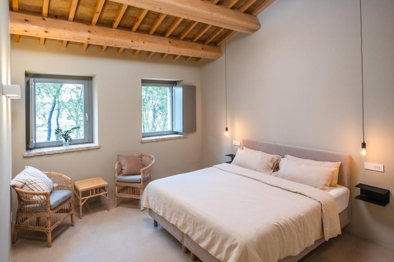 Bed and Breakfast Casale Tre Gelsi Чинголи Экстерьер фото