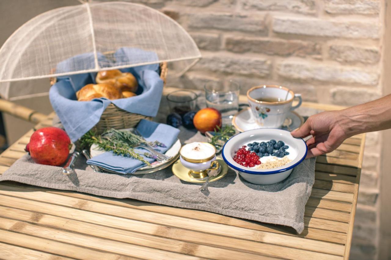 Bed and Breakfast Casale Tre Gelsi Чинголи Экстерьер фото