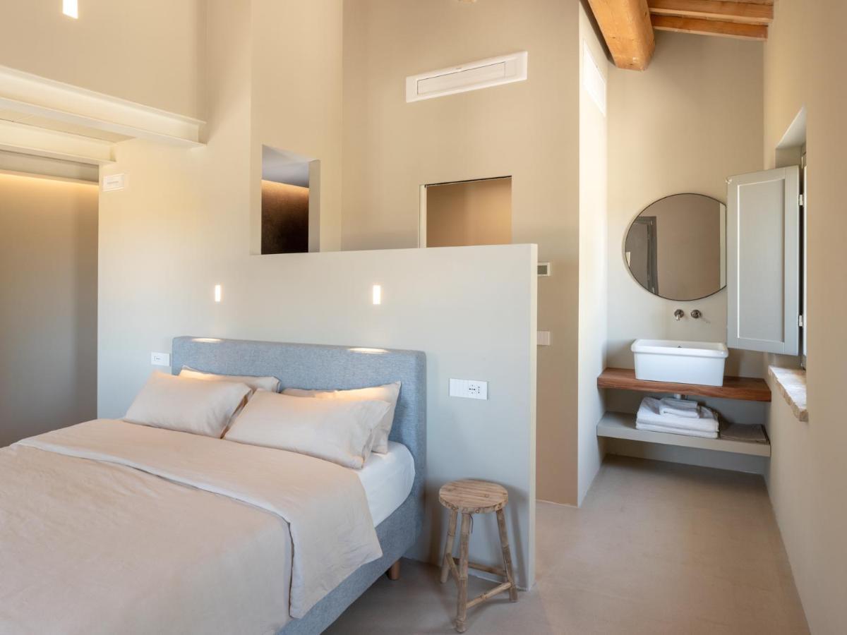 Bed and Breakfast Casale Tre Gelsi Чинголи Экстерьер фото