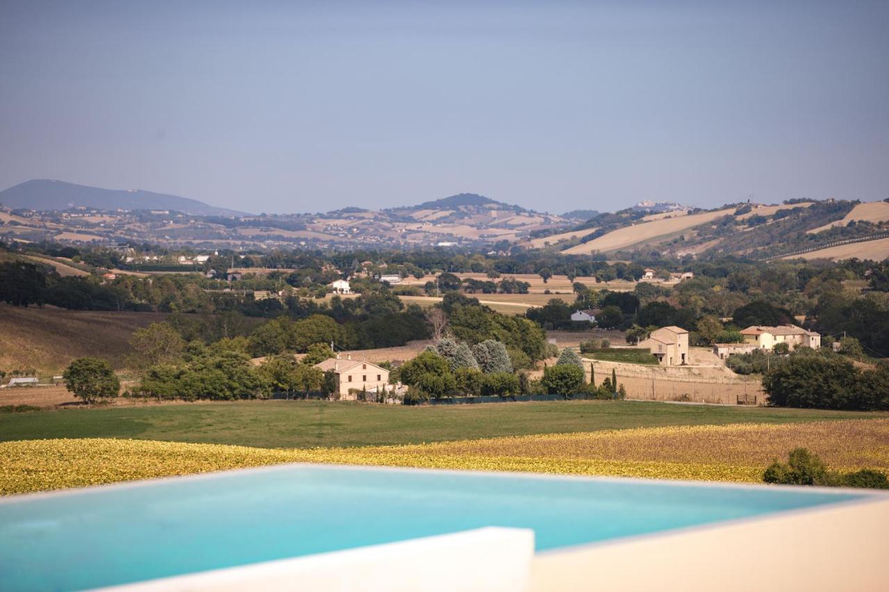 Bed and Breakfast Casale Tre Gelsi Чинголи Экстерьер фото